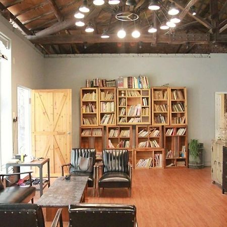 Tainan Macarthur Homestay Extérieur photo