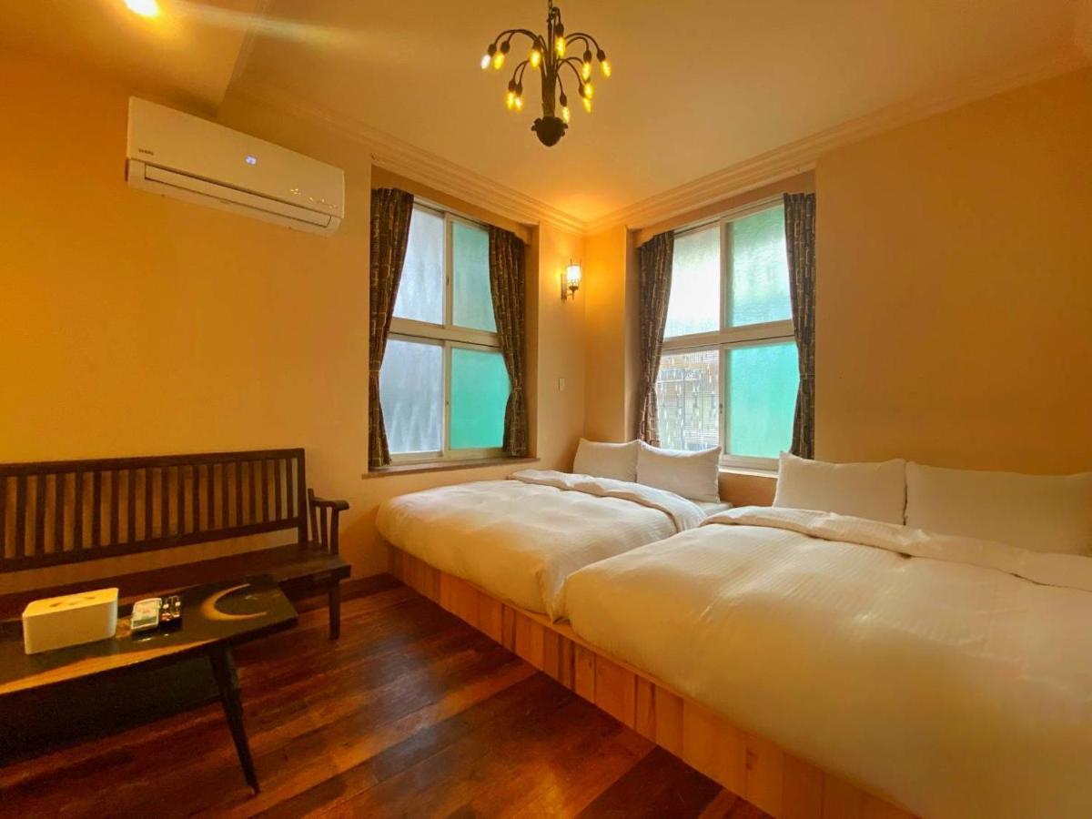 Tainan Macarthur Homestay Extérieur photo