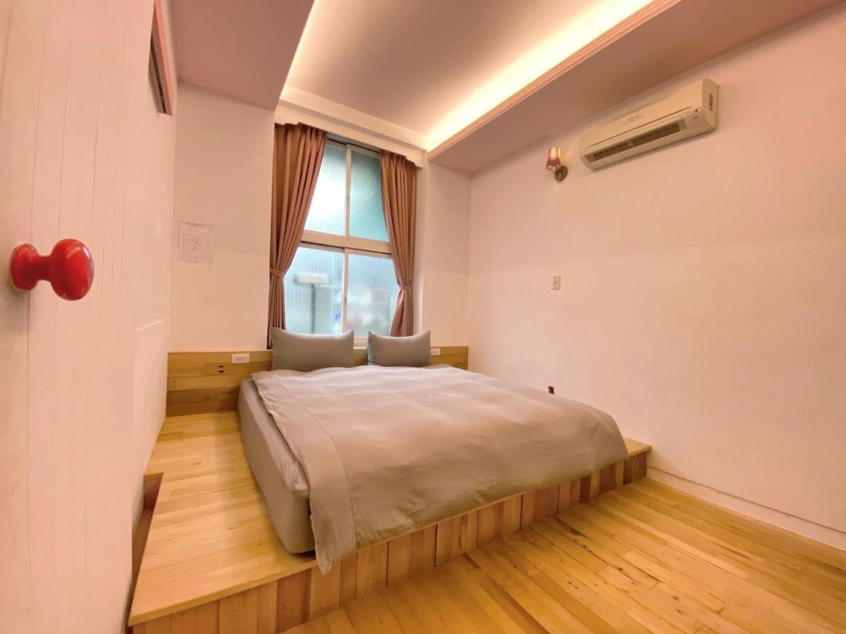 Tainan Macarthur Homestay Extérieur photo