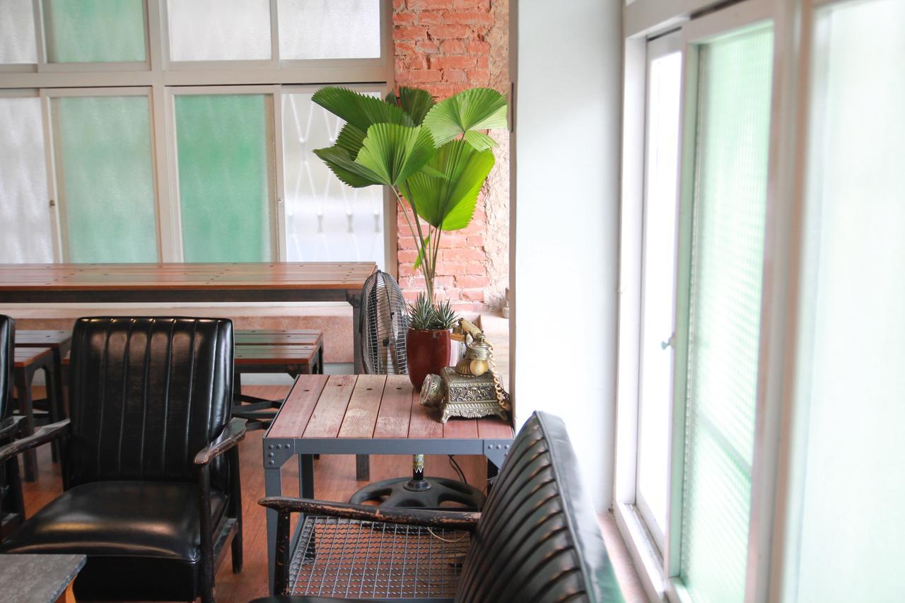 Tainan Macarthur Homestay Extérieur photo