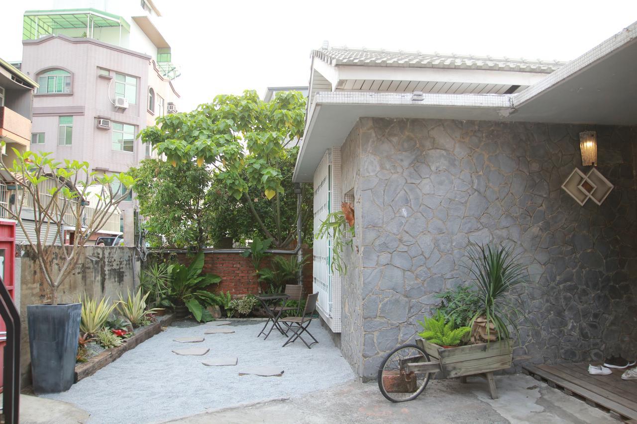 Tainan Macarthur Homestay Extérieur photo
